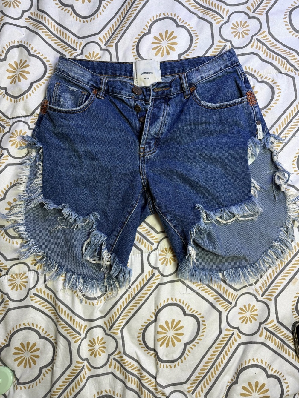 OneTeaspoon Frankies Distressed Denim Shorts Blue Size 26